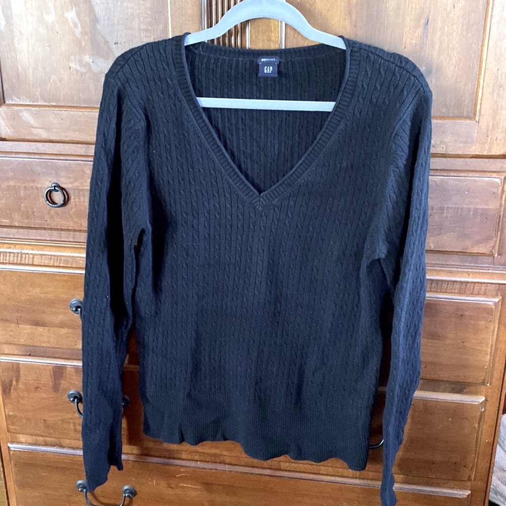 Women’s XL Gap black cotton blend v neck sweater